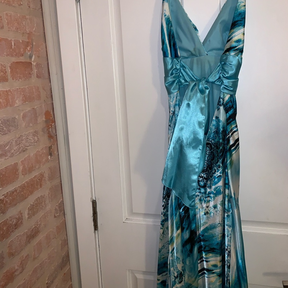 Taboo™️ Blue Backless Prom Dress (size medium)